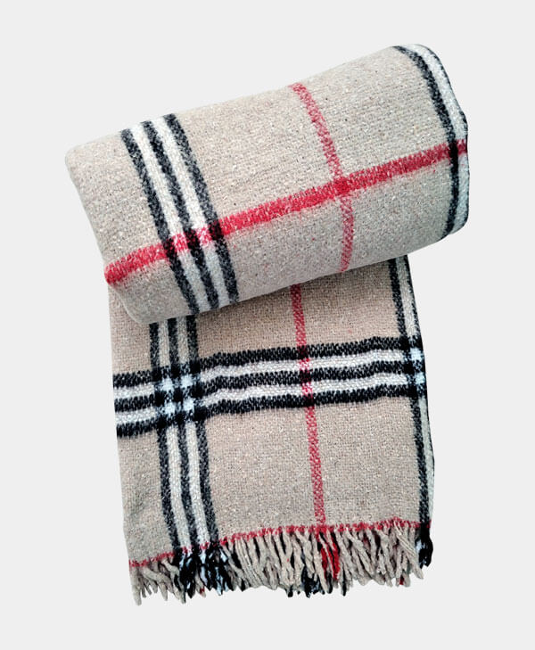 Cobija tipo tilma de color